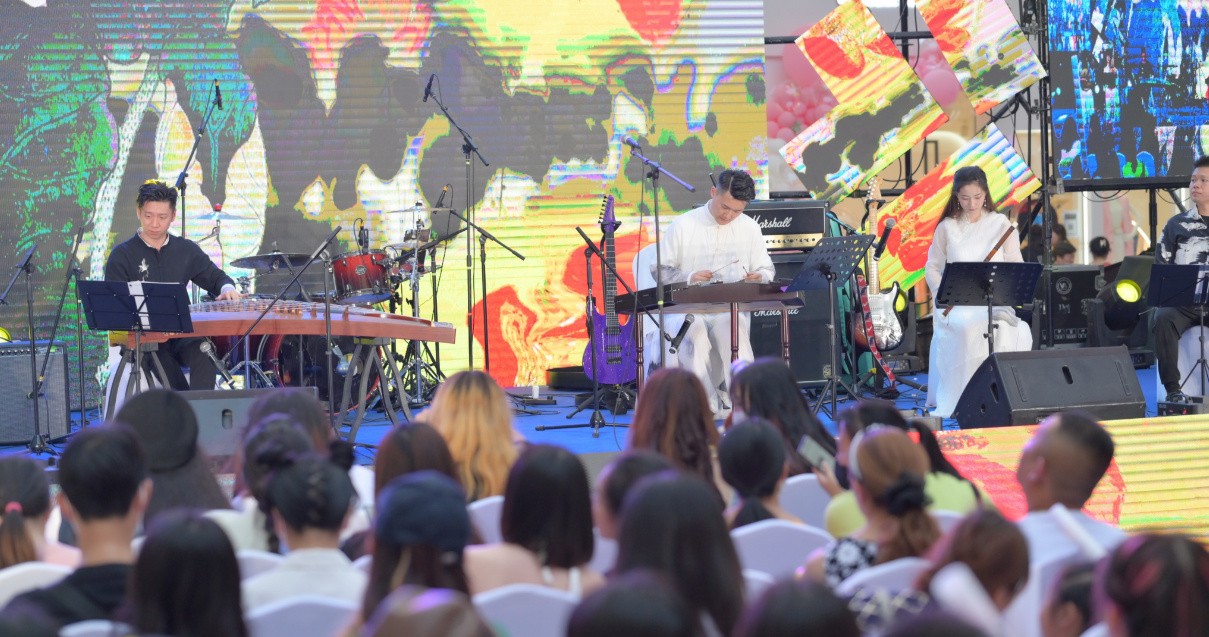 成都Bevictor韦德Discovery